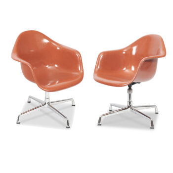 Paar Eames Armchairs